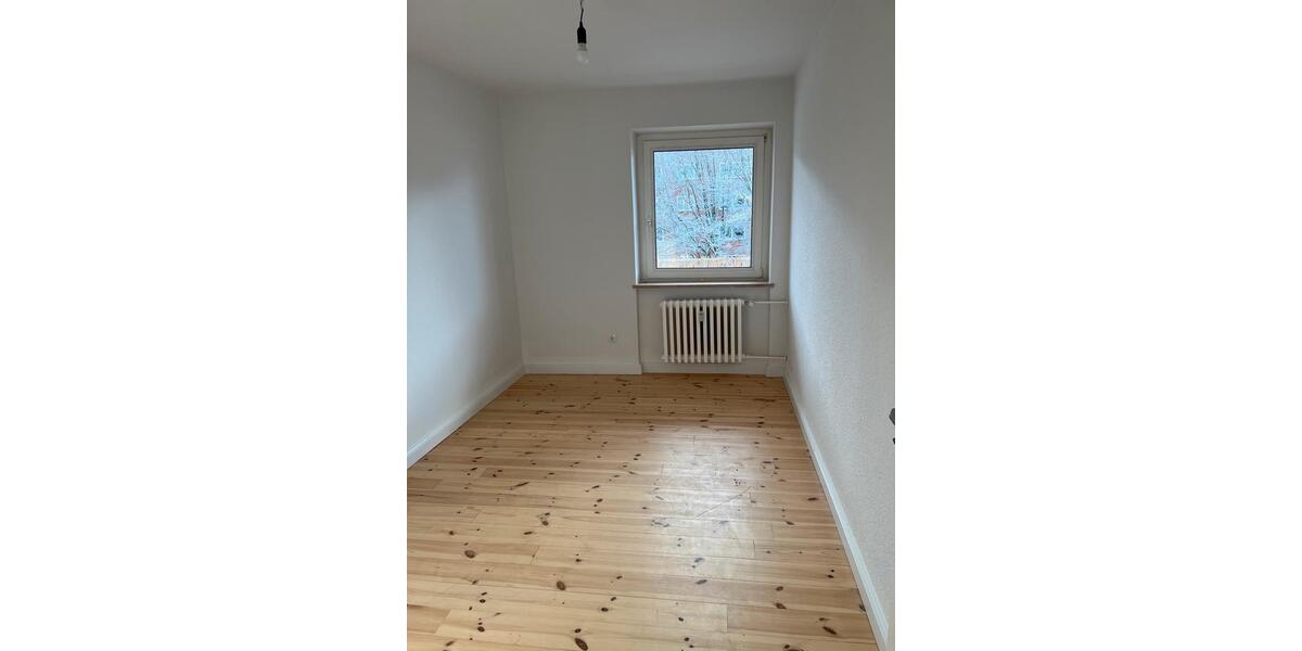 Etagenwohnung Kiel Neumühlen-Dietrichsdorf - 4 Zimmer, 82 m&sup2;, 763&euro; | Angebot:26238999