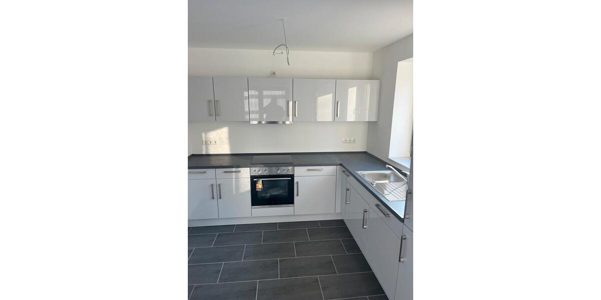 Doppelhaushälfte Neubau, 5 Zimmer in Eck Borby zu vermieten. 5 zimmer