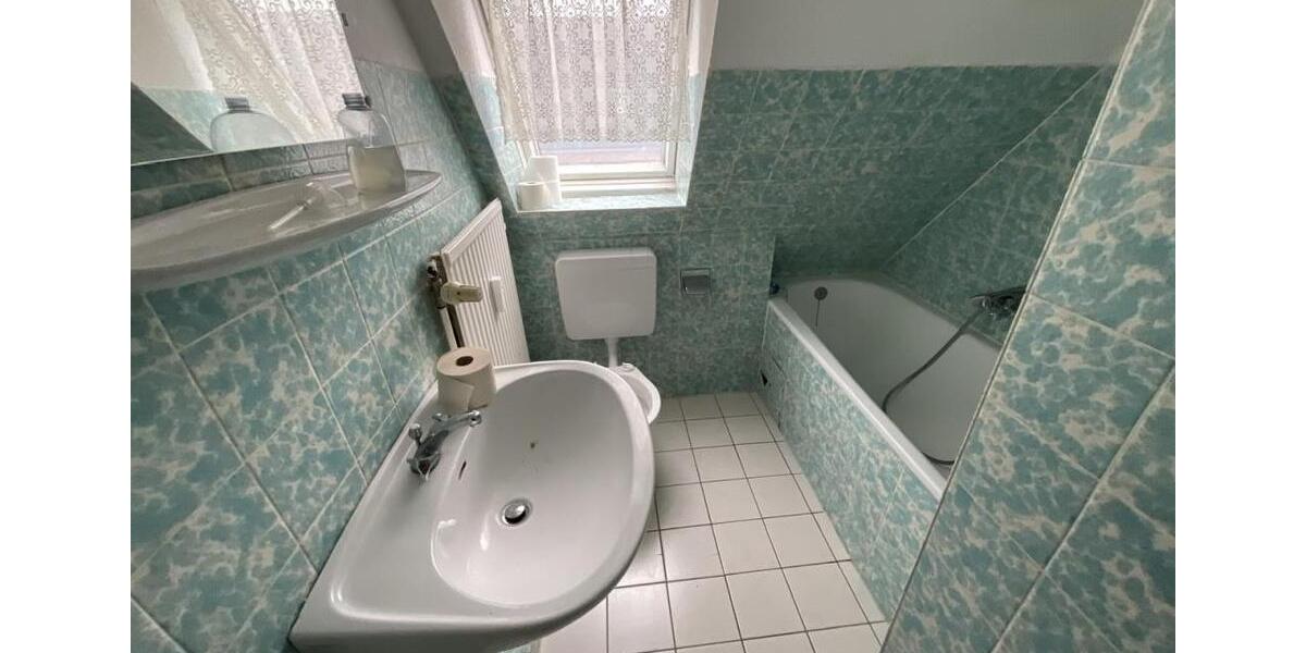 Dachgeschoßwohnung Kiel Gaarden-Ost - 2.5 Zimmer, 43 m&sup2;, 439&euro; | Angebot:26652629