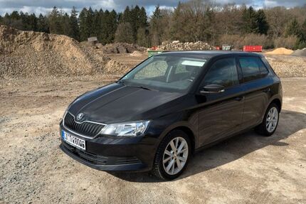 Skoda Fabia 93.000 km 8.999 &euro; Kiel 24146
