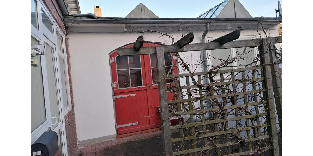 Terrassenwohnung Kiel Gaarden-Ost - 3 Zimmer, 125 m&sup2;, 1.250&euro; | Angebot:26094424