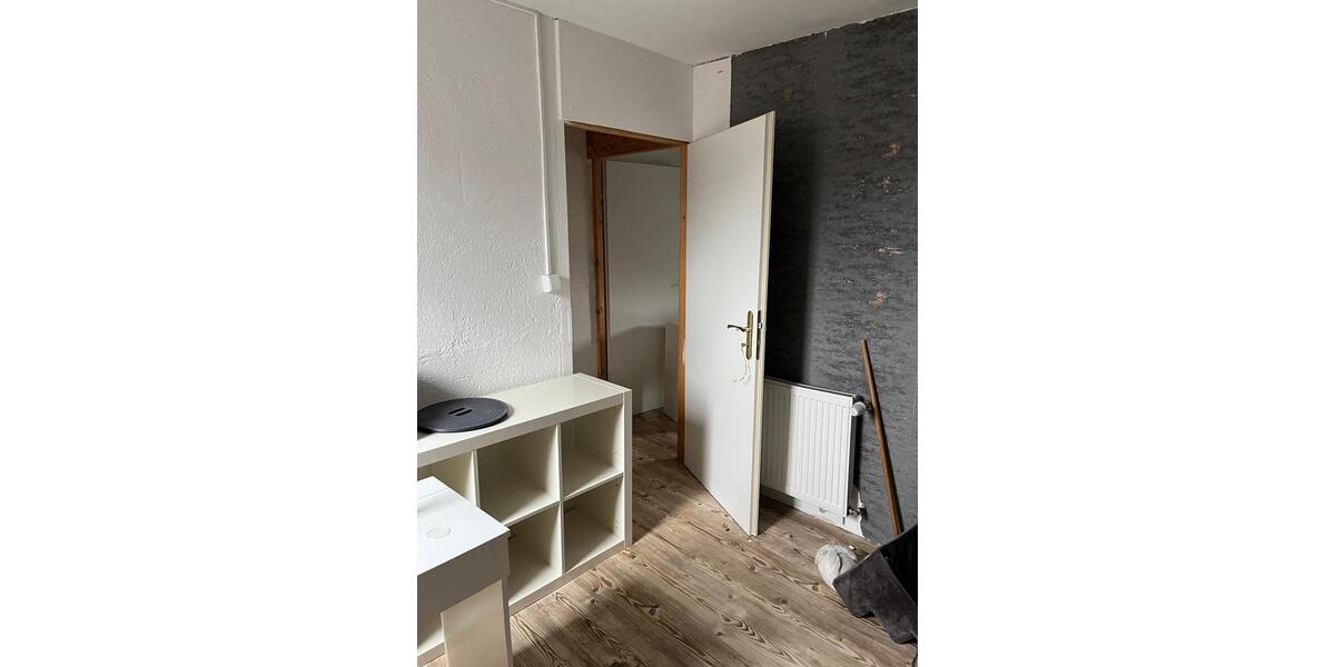 5 Z. Reihenhaus Kiel-Salzburger Str.134 Besichtigung: 14.12.2025 5 zimmer