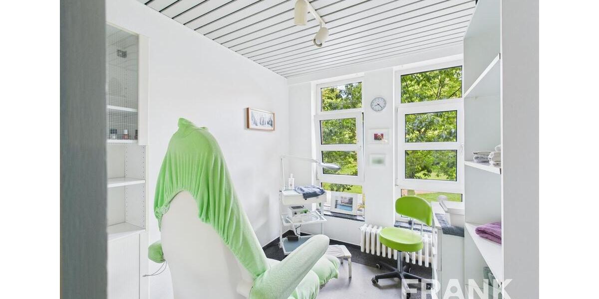 Praxisfläche Tattoostudio Kosmetik in Kiel-Gaarden, 1. OG, Aufzug vorhanden zimmer