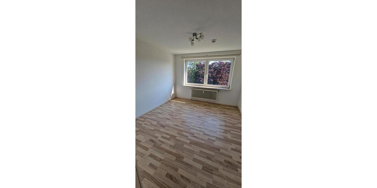 5% Rendite! Solide vermietete Wohnung in Sürenheide 4 zimmer