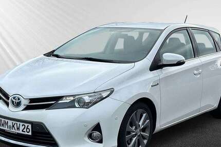 Toyota Auris 147.700 km 10.825 &euro; Neumünster-Einfeld 24536
