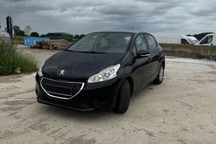 Peugeot 208 66.500 km 5.500 € Osdorf 24251