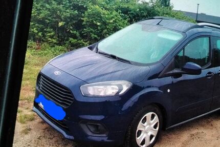 Ford Tourneo Courier 129.000 km 8.700 &euro; Ascheberg 24326