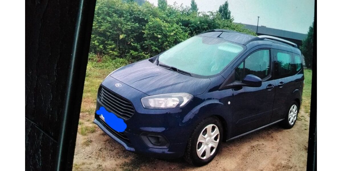 Ford Tourneo Courier 129.000 km 8.700 &euro; Ascheberg 24326
