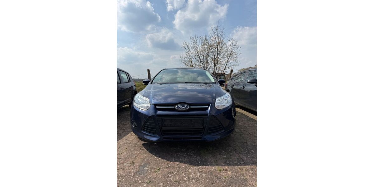 Ford Focus 122.689 km 3.400 &euro; Neumünster 24537