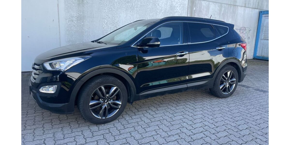 Hyundai SANTA FE 235.000 km 9.850 &euro; Kiel 24113