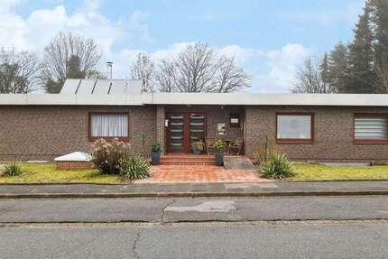 Haus Nortorf - 14 Zimmer, 424 m&sup2;, 825.000&euro; | Angebot:26080303