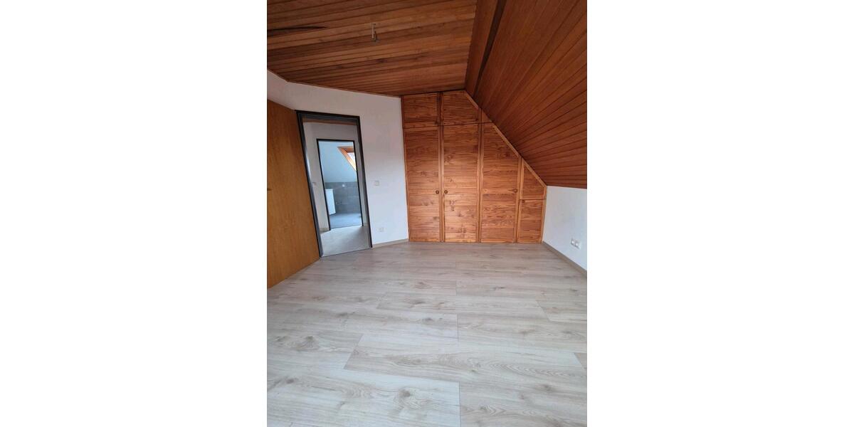 Dachgeschoßwohnung Kiel Meimersdorf - 2 Zimmer, 70 m&sup2;, 1.020&euro; | Angebot:25405786