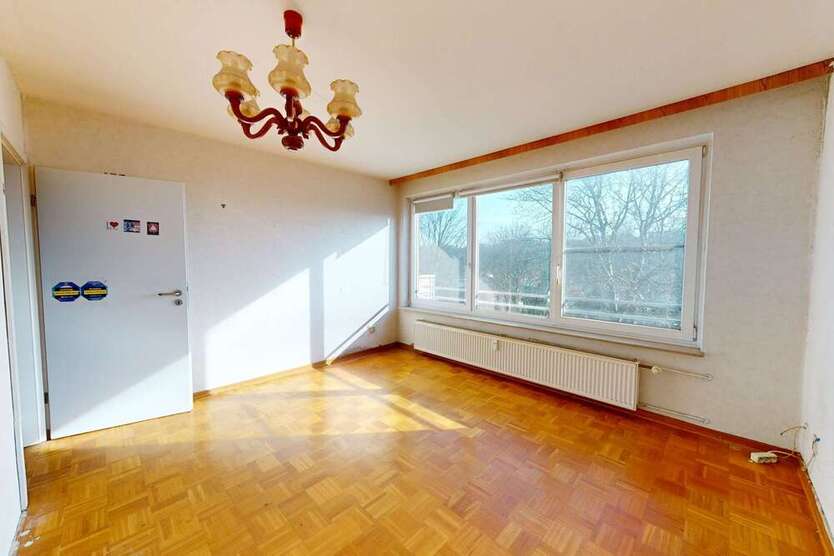 Wohnung zum Kaufen in Kiel Mettenhof 140.000 € 65.7 m²