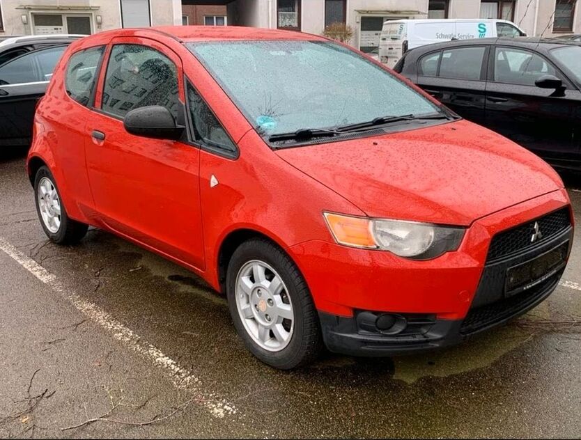 Mitsubishi Colt 182.000 km 1.650 € Neumünster 24536
