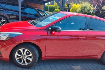 Hyundai i20 86.000 km 9.890 &euro; Rumohr 24254