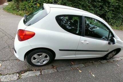 Peugeot 207 92.000 km 4.499 € Kiel 24146