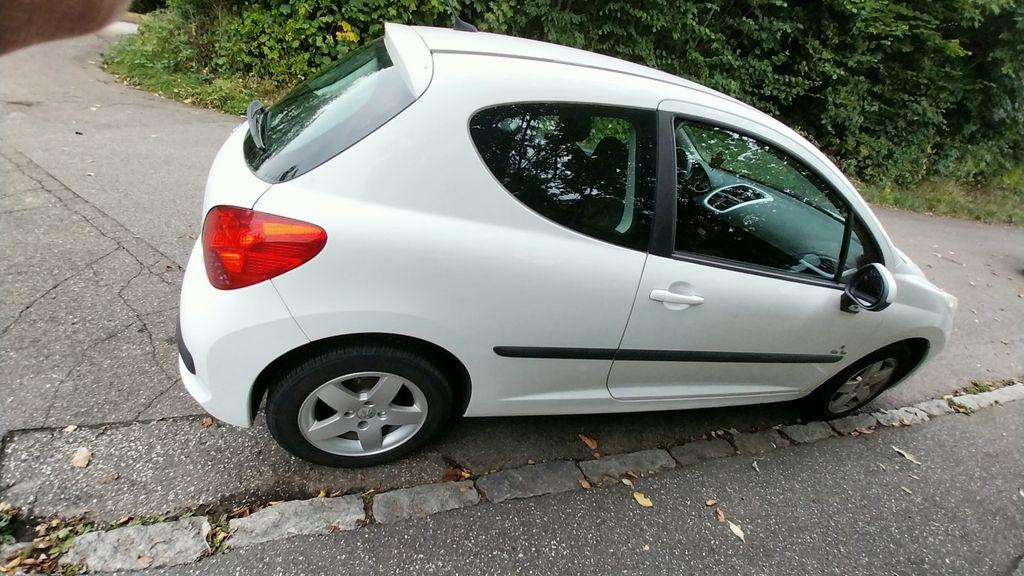 Peugeot 207 92.000 km 4.499 € Kiel 24146