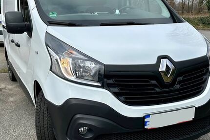 Renault Trafic 122.000 km 12.000 &euro; Neumünster 24534