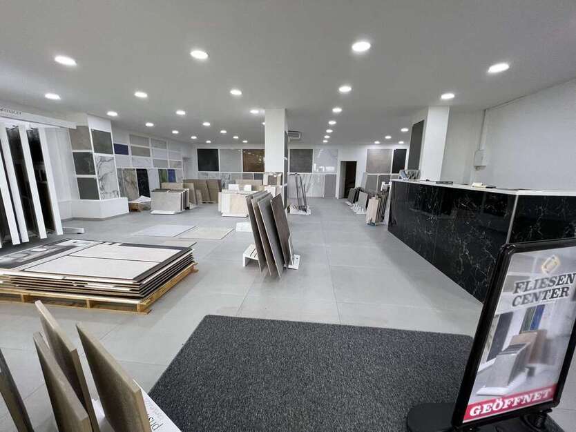 Einzelhandel in Neumünster 229.000 € 261 m²