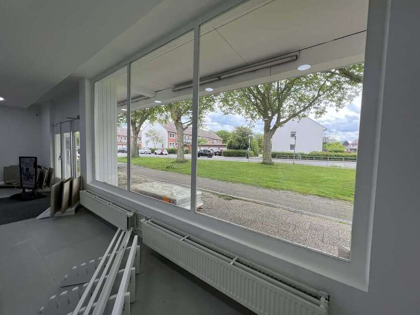 Büro in Neumünster 229.000 € 261 m²