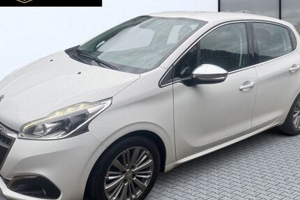 Peugeot 208 111.859 km 6.480 &euro; Büdelsdorf 24782