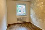 Erdgeschoßwohnung mit Balkon für Selbstgestalter ab sofort verfügbar!