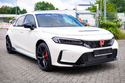 Honda Civic 2.999 km 49.900 € Neumünster 24536