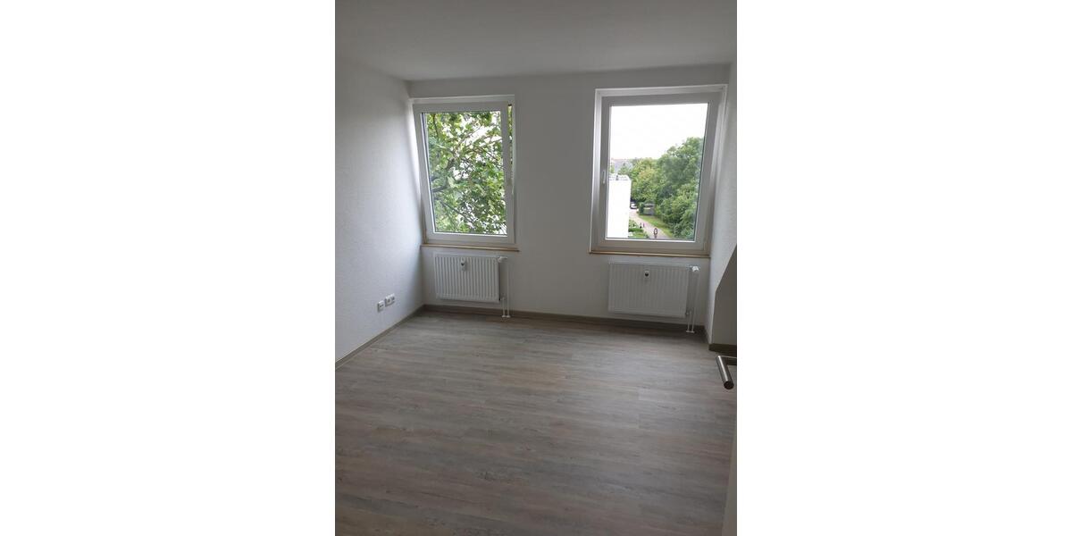 Dachgeschoßwohnung Kiel Ellerbek - 3 Zimmer, 70 m&sup2;, 899&euro; | Angebot:25319288