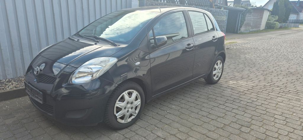 Toyota Yaris 212.350 km 2.380 &euro; Neumünster 24539