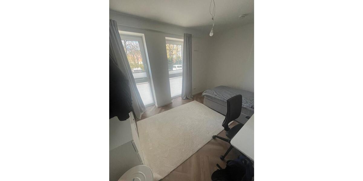Erdgeschoßwohnung Kiel Gaarden-Ost - 3 Zimmer, 75 m&sup2;, 1.452&euro; | Angebot:26125844