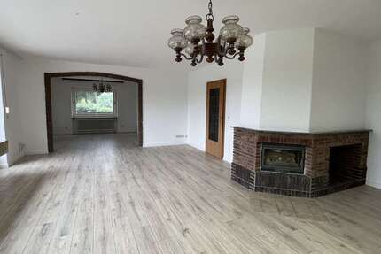 Haus Ottendorf - 6 Zimmer, 156 m&sup2;, 2.000&euro; | Angebot:25385256