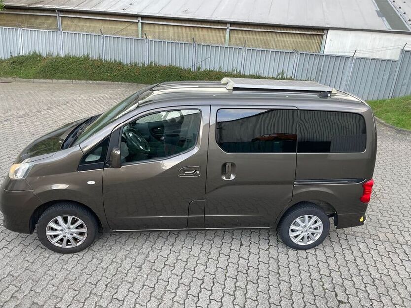 NV200