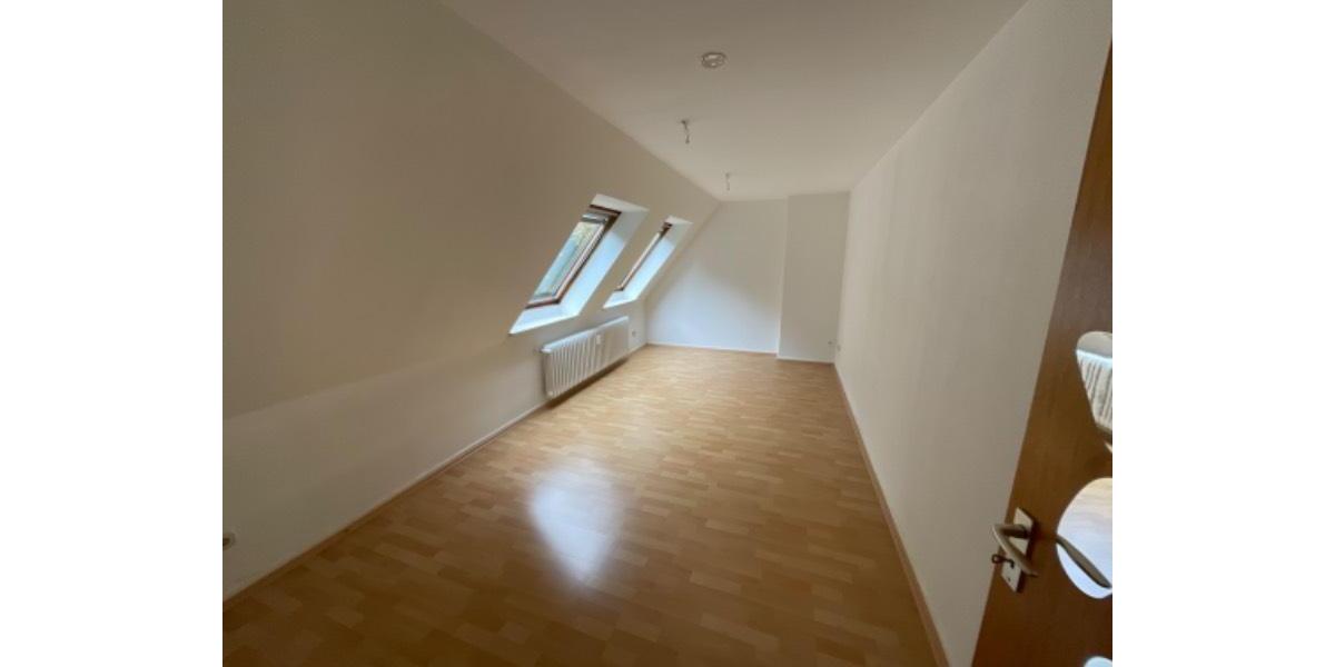 Dachgeschoßwohnung Kiel Gaarden-Ost - 2 Zimmer, 46 m&sup2;, 415&euro; | Angebot:24507544