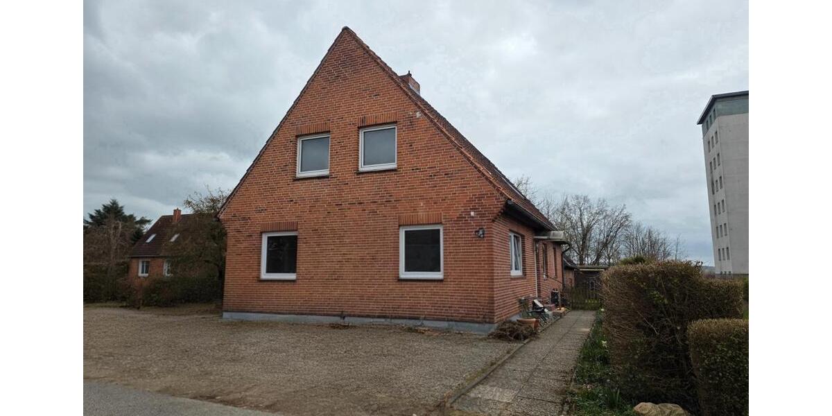 Mehrfamilienhaus, Wohnhaus Lütjenburg - 8 Zimmer, 195 m&sup2;, 370.000&euro; | Angebot:26145246