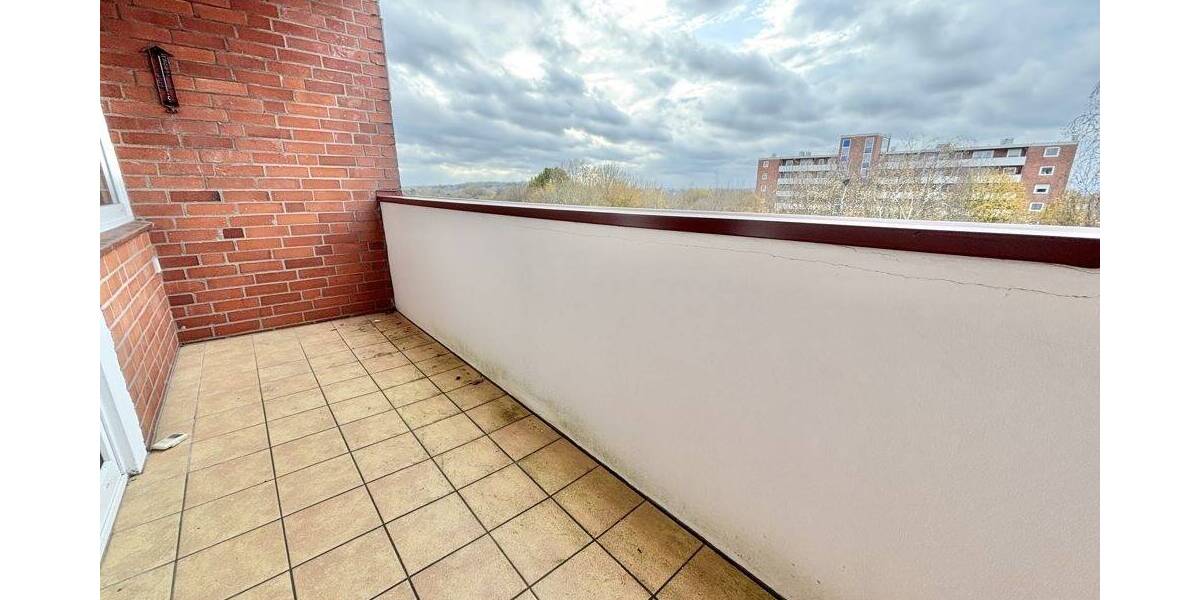 Etagenwohnung Kiel Ellerbek - 3 Zimmer, 76 m&sup2;, 175.000&euro; | Angebot:23944289