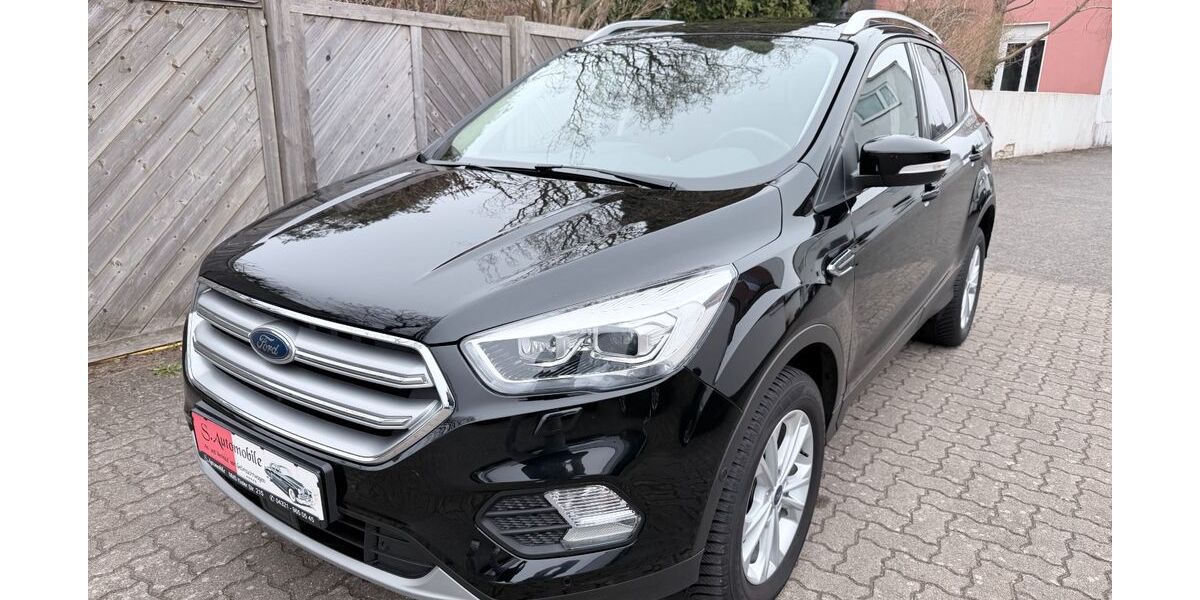Ford Kuga 76.000 km 20.800 &euro; Neumünster 24536