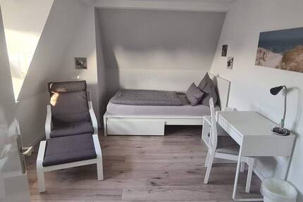 Ruhiges, helles möbliertes WG-Zimmer zimmer