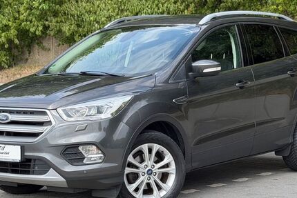 Ford Kuga 133.600 km 9.990 &euro; Kiel 24147