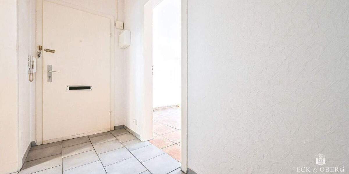 Ihre Chance in Kiel-Mettenhof: Renovierungsbedürftige 3-Zimmer Wohnung mit Südbalkon 3 zimmer