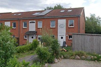 Haus Schwedeneck Surendorf - 5 Zimmer, 149 m&sup2;, 1.710&euro; | Angebot:26489141