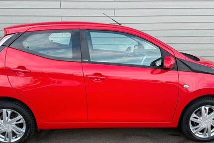 Toyota Aygo (X) 45.639 km 8.650 &euro; Neumünster 24536