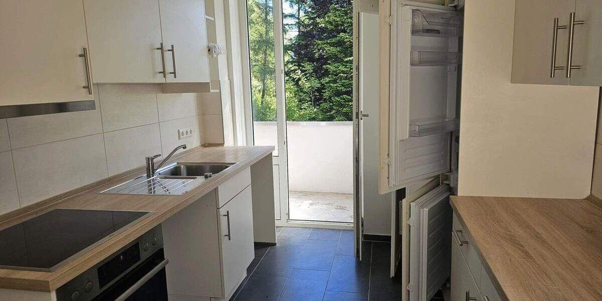 schöne, modernisierte 3 Zimmer Altbauwohnung mit Balkon 3 zimmer