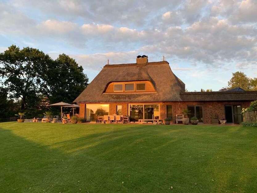 Haus zum Kaufen in Bordesholm Mühbrook 2.950.000 € 250 m²
