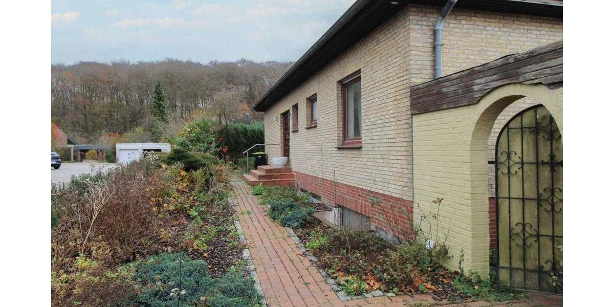 Einfamilienhaus mit Vollkeller und Sauna in Altenholz-Klausdorf - renovierungsbedürftig 4 zimmer