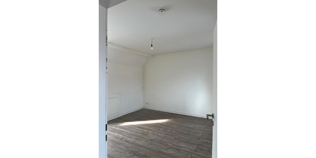 Etagenwohnung Kiel Schreventeich - 5 Zimmer, 98 m&sup2;, 1.648&euro; | Angebot:25145004