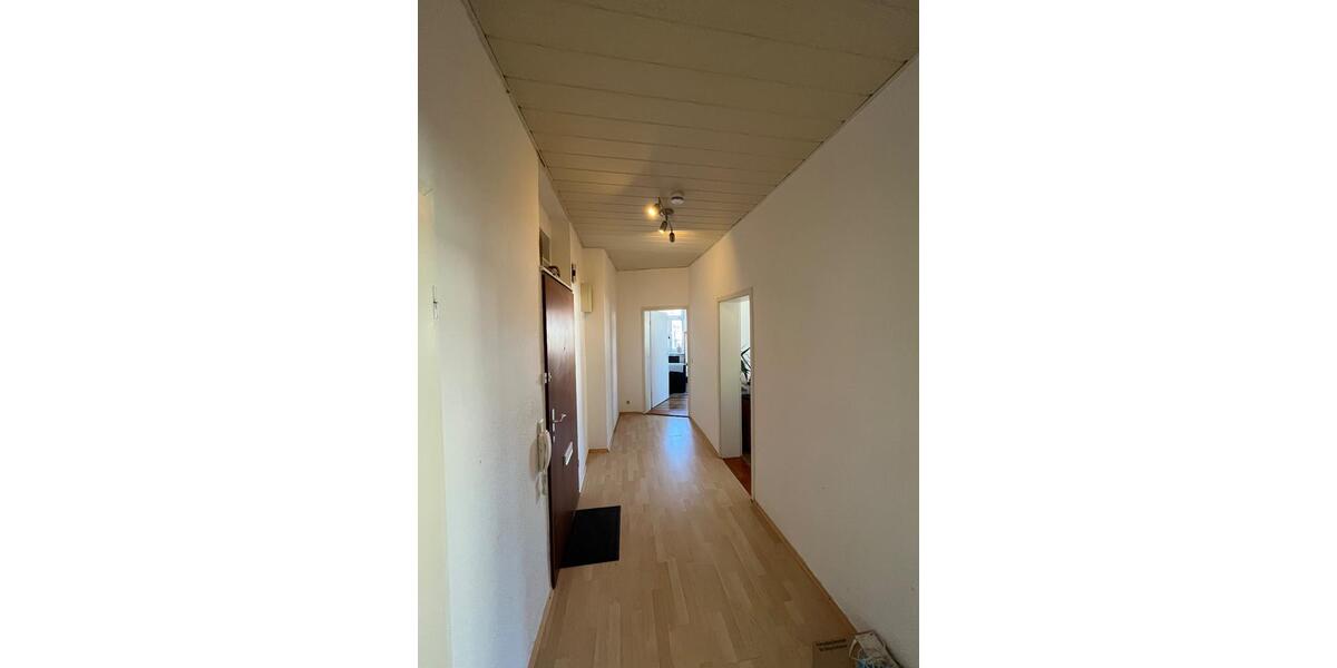 Etagenwohnung Kiel Gaarden-Ost - 3 Zimmer, 80 m&sup2;, 1.015&euro; | Angebot:24473480