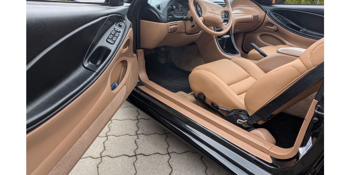 Ford Mustang 152.000 km 10.900 &euro; Raisdorf 24223