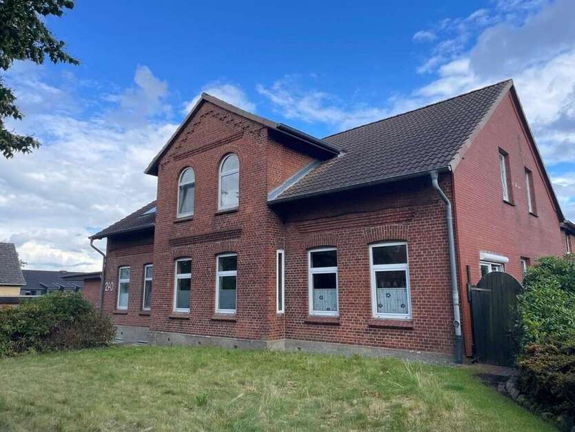 Wohnung zum Kaufen in Kiel Friedrichsort 820.000 € 419 m²