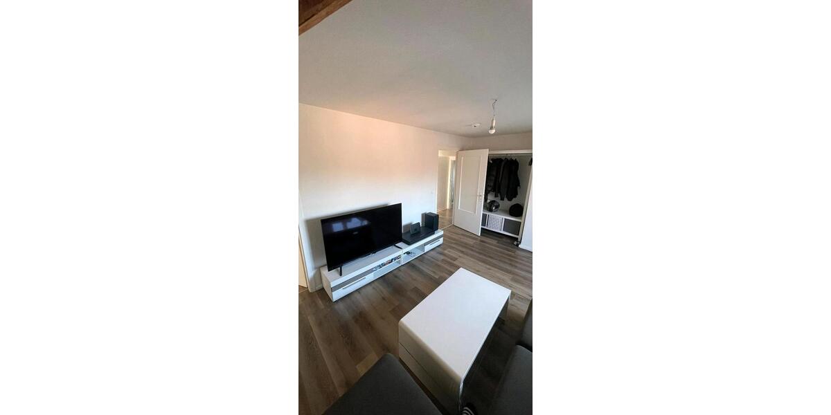 Dachgeschoßwohnung Kiel Friedrichsort - 3.5 Zimmer, 72 m&sup2;, 620&euro; | Angebot:26546957