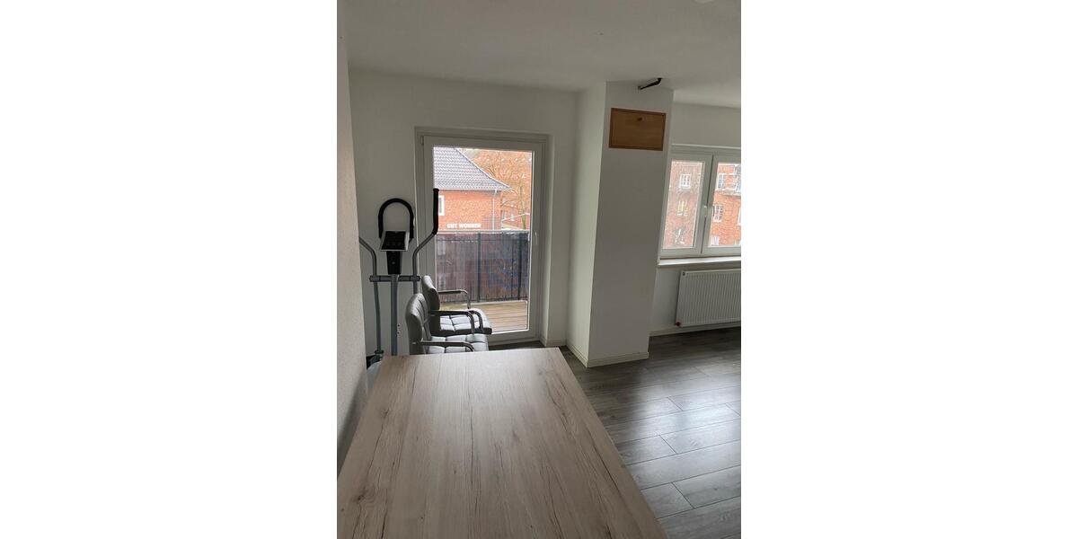 Dachgeschoßwohnung Neumünster - 3 Zimmer, 95 m&sup2;, 850&euro; | Angebot:24564033